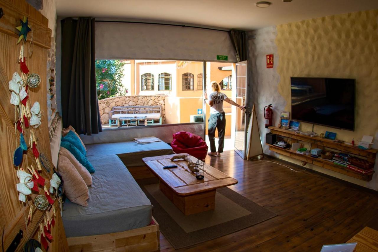 Albergue Wellenkind Surfschool La Pared  Exterior foto